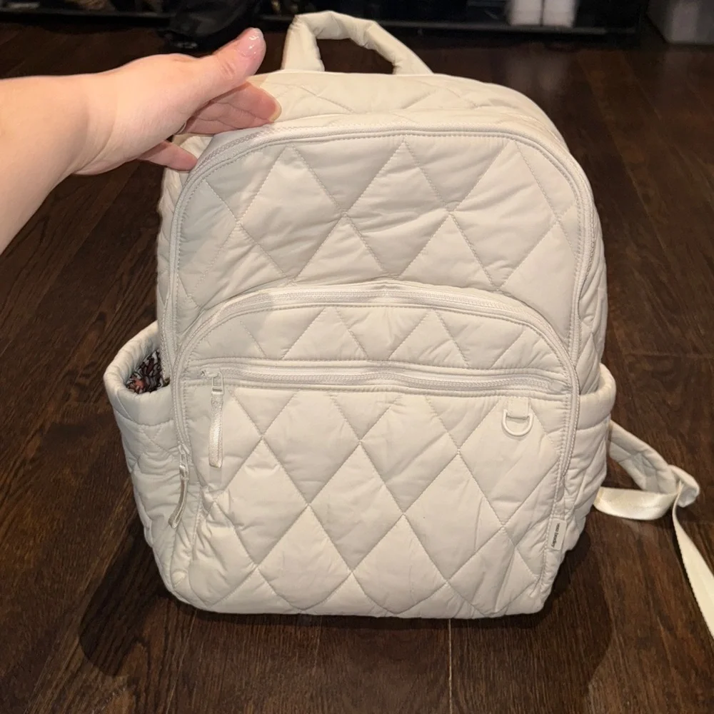 Vera Bradley Large Bancroft Backpack Pumice Stone in Featherweight - Picture 7 of 9